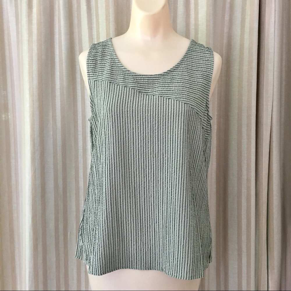 Habitat sleeveless top